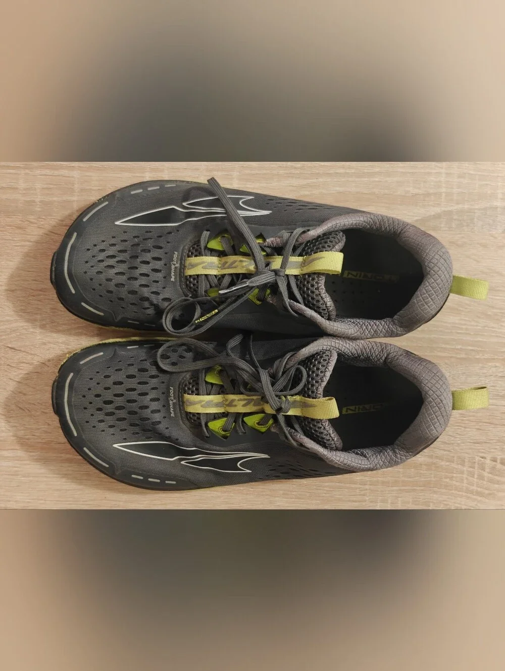 Altra Torin 4 Running Shoes A Gray Neon Yellow Men’s 9.5